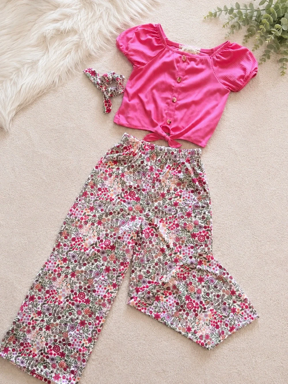Girls Pink Floral Two-Piece Outfit with matching Scrunchie